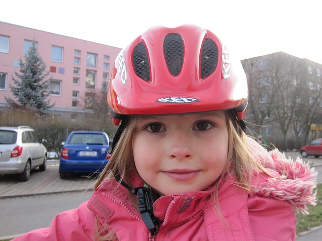 Cyklistická helma je nutností